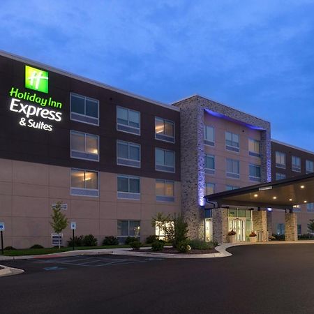 Holiday Inn Express & Suites - Brighton By Ihg Dış mekan fotoğraf