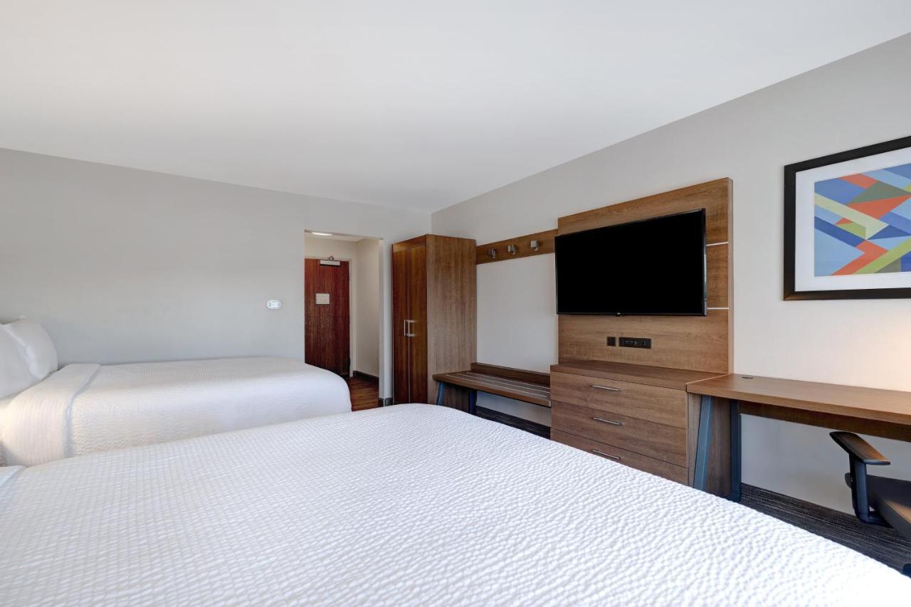 Holiday Inn Express & Suites - Brighton By Ihg Dış mekan fotoğraf