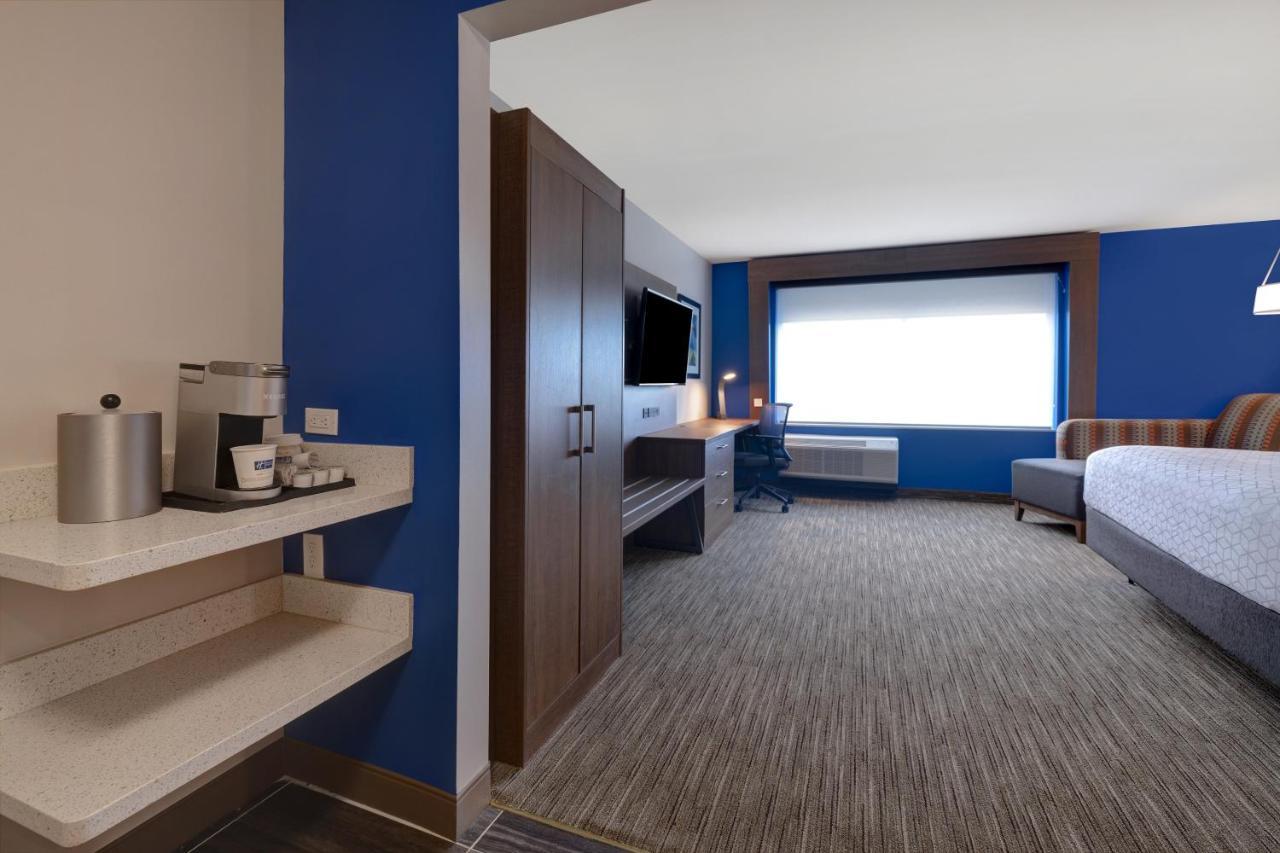 Holiday Inn Express & Suites - Brighton By Ihg Dış mekan fotoğraf