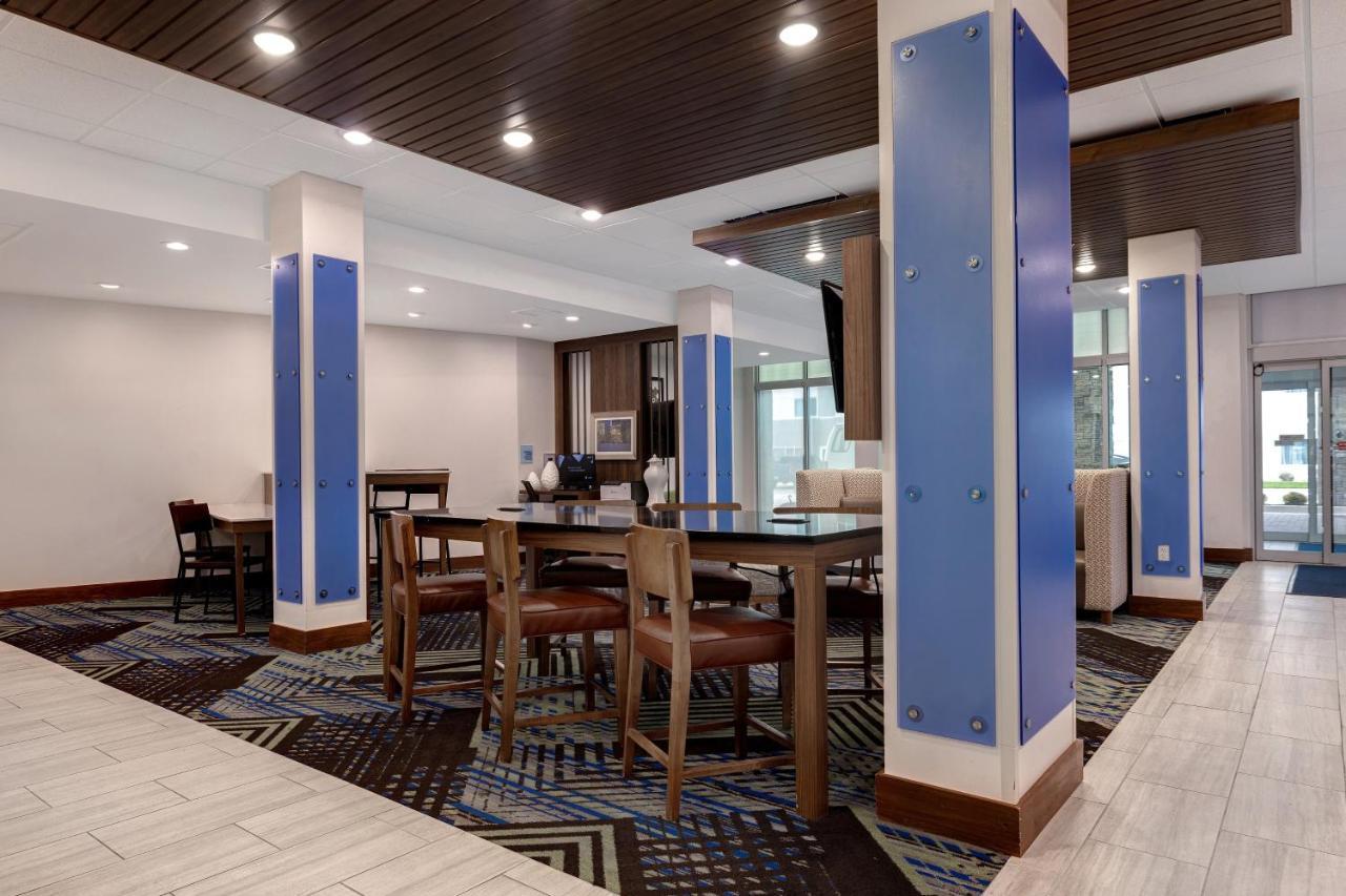 Holiday Inn Express & Suites - Brighton By Ihg Dış mekan fotoğraf