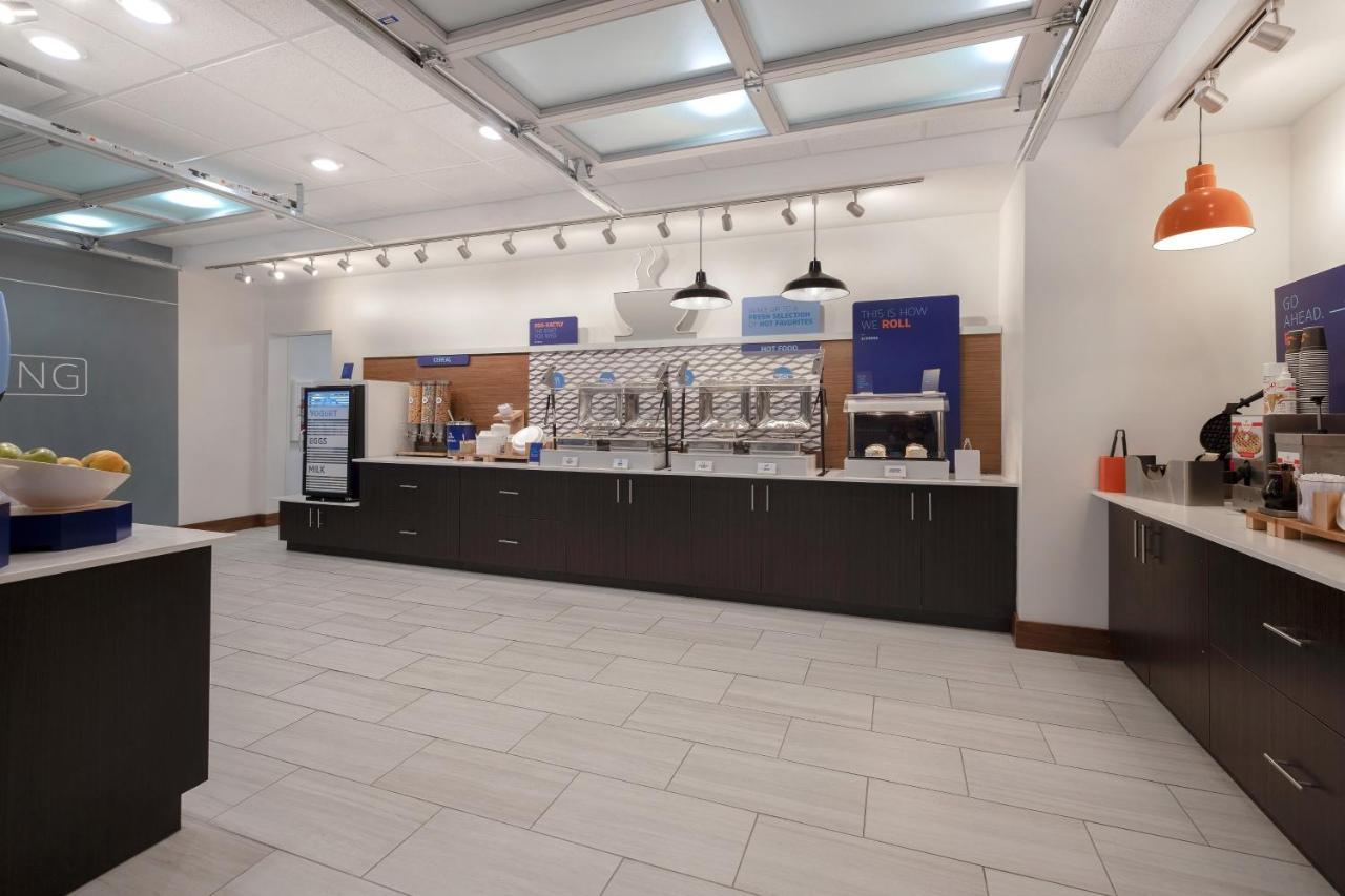 Holiday Inn Express & Suites - Brighton By Ihg Dış mekan fotoğraf